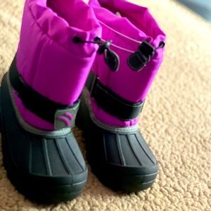 Girls snow boots